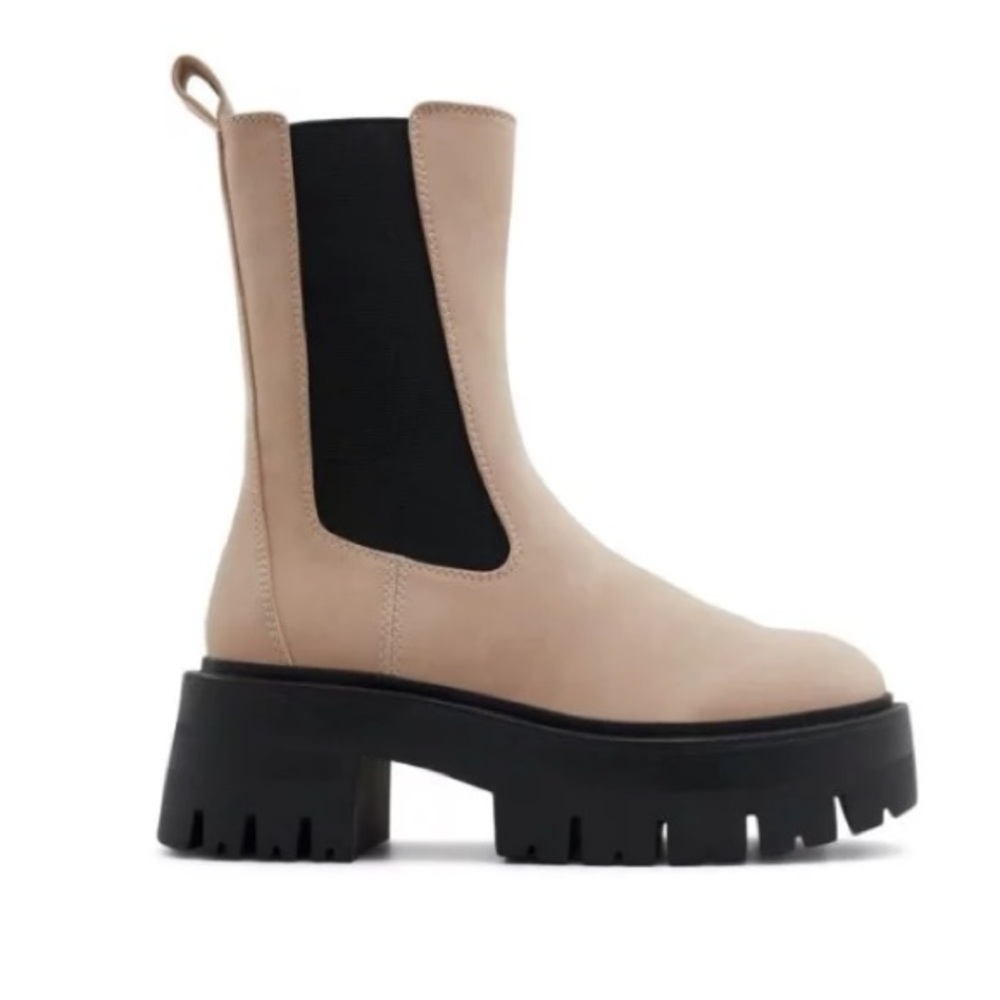 Call it Spring Dafney chunky mid calf  Tan Chelsea Boots NWT